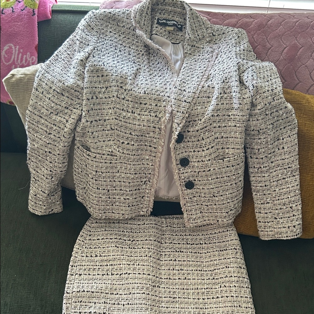 Karl Lagerfeld Cream and Black Tweed Cropped Blazer